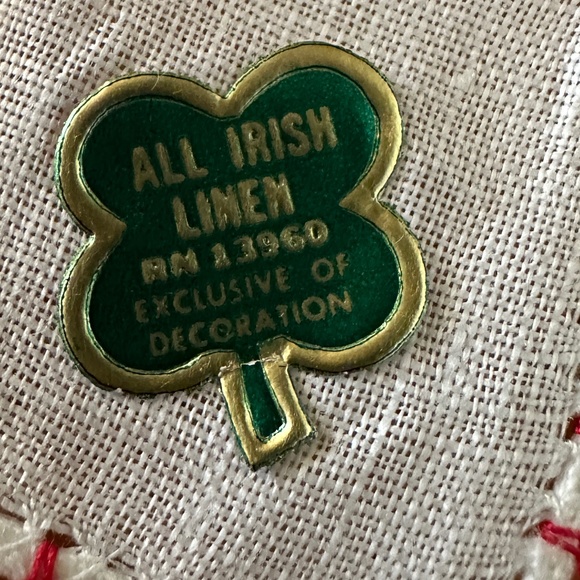 Vintage Embroidered Linen Dresser Scarf Runner Crochet Edge 34" Length - Picture 14 of 16